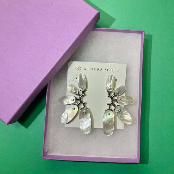 NWT Kendra Scott Ashlyn Ivory Mother Of Pearl Statement Earrings 14K Gold Plated - Picture 9 of 11